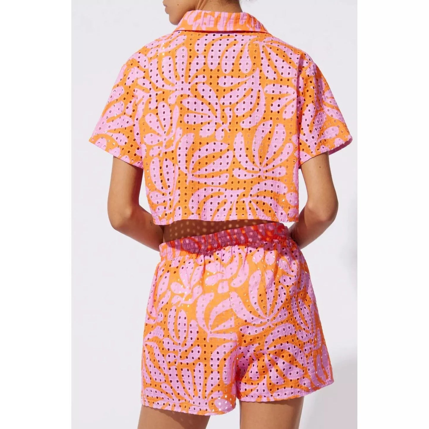 Load image into Gallery viewer, Cropped Cabana Printed Eyelet Top - Babette
